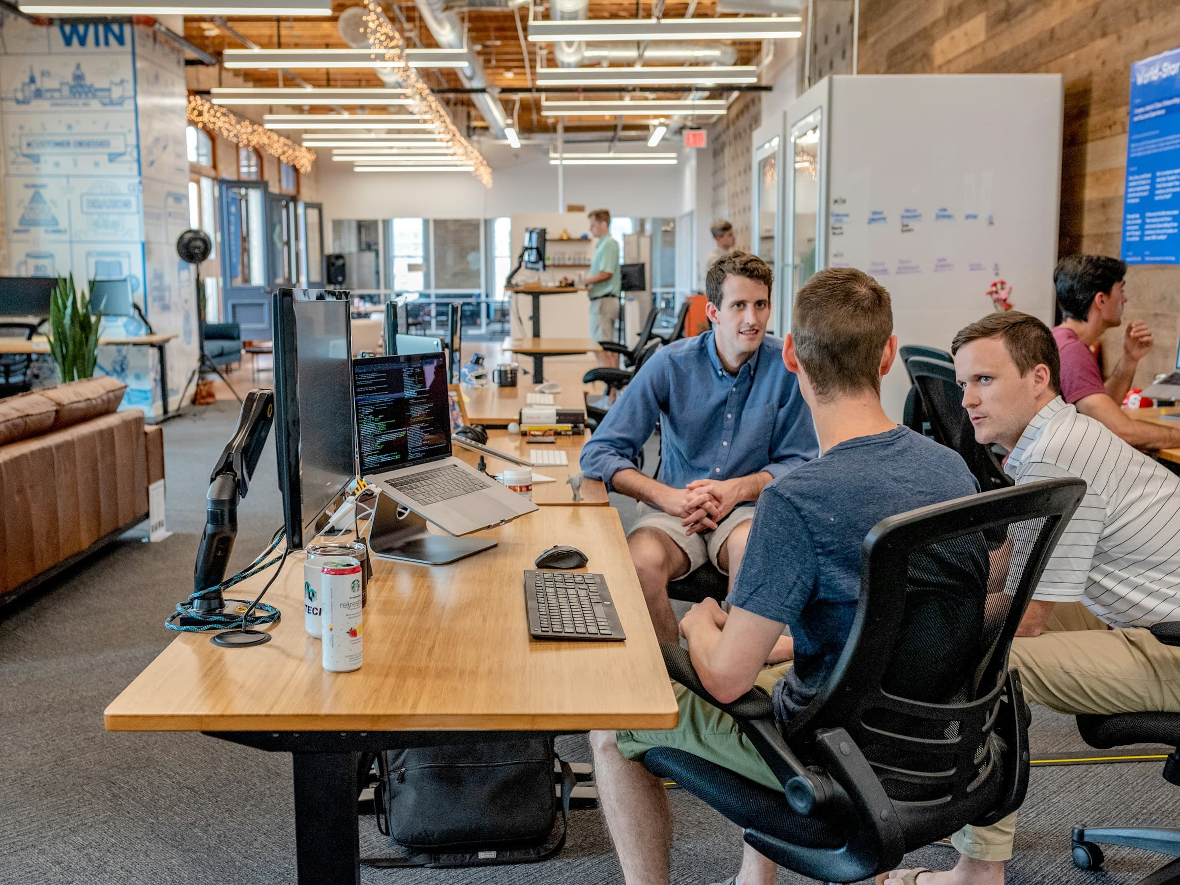 ACWI team members ready to respond to shipper and member inquiries.